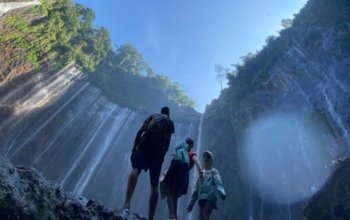 伊真布罗莫 Tumpak Sewu 之旅：火山、日出和瀑布
